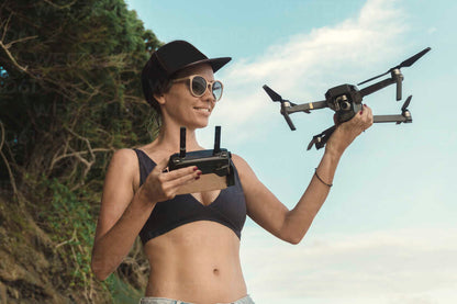 Dron E88. “¿Listo para dominar el cielo? 🌤️ Consigue tu Dron E88 y empieza a grabar desde las alturas.”